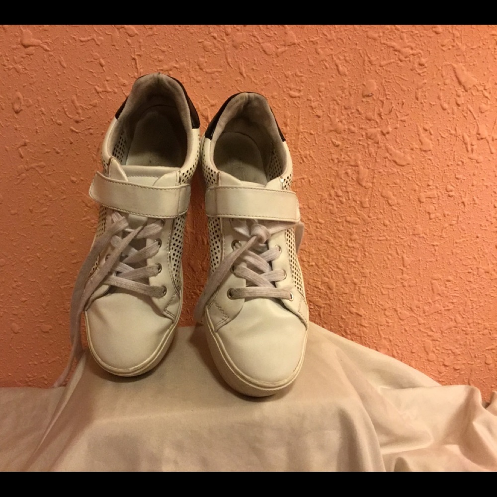 GUESS - Sneakers - Picture 3 of 3